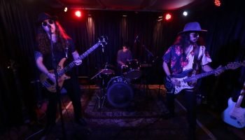 Shows gratuitos: MPB, rock e sertanejo agitam a 1ª semana dos Palcos Sunset no Litoral
