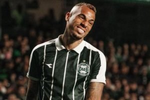 breno-lopes-coritiba-bahia