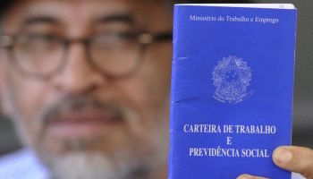 Vagas de emprego disponíveis na Agência do Trabalhador. — Foto: g+ notícias