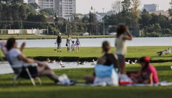 Verão inicia: fim de semana da primavera registra temperaturas acima de 30°C e chuvas