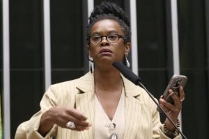 carol-dartora-ameaca-morte