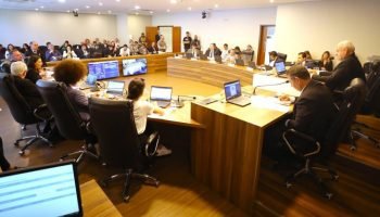 Comissão de Constituição e Justiça aprova projeto que