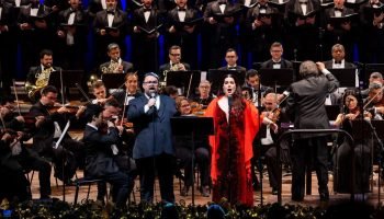 Espetáculos de Natal animam últimos dias de 2025 enquanto museus permanecem abertos