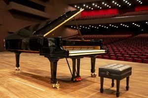 Curitiba, 11 de fevereiro de 2026 - Teatro Guaíra recebe novo piano.
