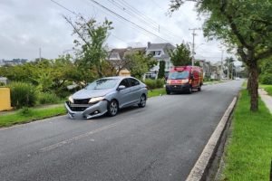 O ciclista foi encaminhado ao hospital (Foto: Eliandro Santana/Banda B)