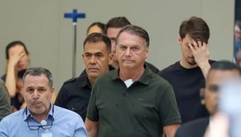 Cirurgia de Bolsonaro deve durar entre 3 e 4 horas neste feriado de Natal