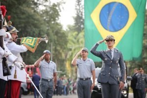 comando-pm-sao-paulo-glauce-tarcisio-de-freitas.jpg-300x200-1