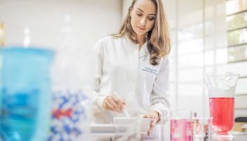 UEPG abre concurso para contratar 65 professores; inscrições de 14 de janeiro a 10 de fevereiro