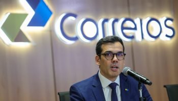 Correios anunciam plano de demissão voluntária e fechamento de agências