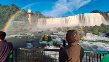 Mais de 5,8 milhões de turistas visitaram Foz do Iguaçu em 2025
