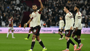 Liverpool bate West Ham e volta a vencer no Campeonato Inglês