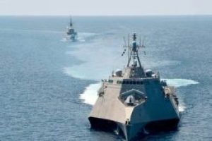 dois-navios-de-guerra-dos-eua-em-alto-mar-300x170-1