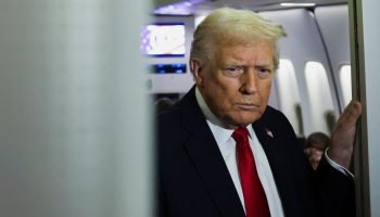 Trump Declara Espaço Aéreo da Venezuela "Fechado" em Meio à Pressão Crescente