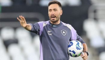 Botafogo busca novos treinadores após saída de Davide Ancelotti