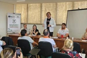 Zeca Dirceu anuncia investimento na agricultura familiar. — Foto: g+ notícias