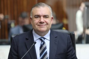 Foto: Deputado Ney Leprevost (Republicanos), proponente da solenidade.