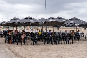 Serviços do Paraná aumentam 2,5% de janeiro a novembro de 2025