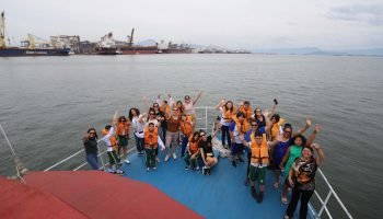 Porto Escola celebra 10 anos e premia alunos com passeio pela Baía de Paranaguá