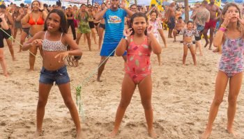 Postos fixos do Verão Maior Paraná registram mais de 885 mil atendimentos em 14 dias