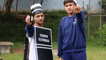 Alunos do Colégio Estadual Padre Silvestre Kandora vencem concurso com vídeo sobre riscos dos