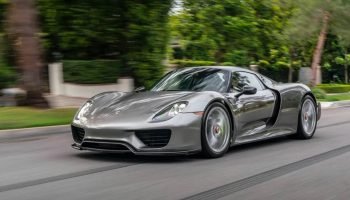 Porsche paga R$ 237 mil de IPVA no Paraná