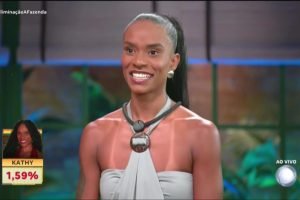 Kathy Maravilha é a 16ª eliminada em A Fazenda 17 com apenas 1,59% dos votos