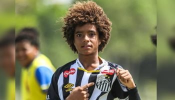 Joia de 13 anos desiste do Athletico e segue no Santos