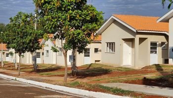 Lei de perdão de dívidas com a Cohapar beneficia mais de 1.200 famílias no Paraná