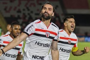 leo-gamalho-botafogo-sp-serie-b