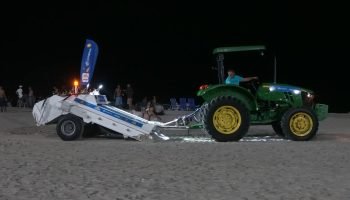 Sanepar limpa praias após shows na madrugada