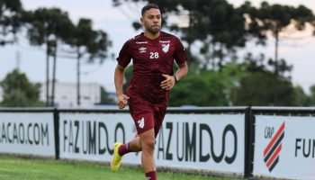 Athletico aponta entraves jurídico e financeiro que impediram contratação de Renan Lodi