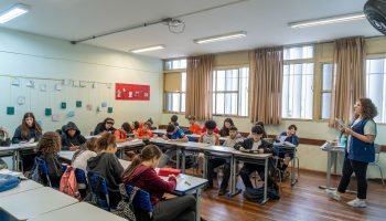 Rede estadual abre matrículas presenciais para estudantes que perderam prazo regular