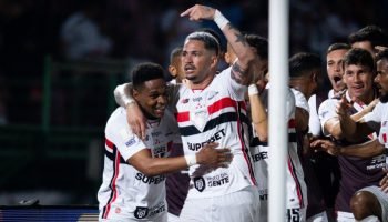 luciano-comemora-gol-que-marcou-pelo-sao-paulo-705x500-1