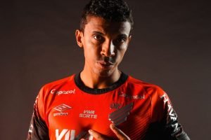 luiz-gustavo-apresentado-athletico