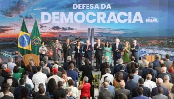 Lula veta redução de penas de condenados por tentativa de golpe de Estado