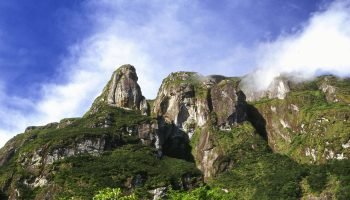 IAT fecha visitas ao Pico Paraná para auxiliar buscas de jovem desaparecido