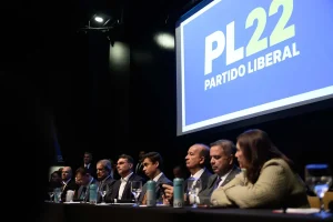 membros-do-partido-liberal-se-reunem-para-discutir006443100202606032227.webp.webp