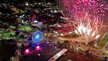 Cascavel celebra 74 anos com história, gratidão e uma noite inesquecível de Natal