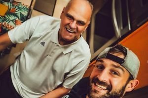 oscar-schmidt-e-filho-300x200-1