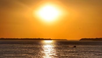 Previsões de verão 2026 alertam para calor acima da média