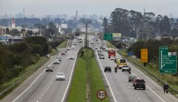 Paraná apresenta lentidão de 16 km nas estradas e obras em pontos críticos
