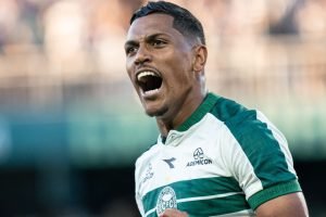 pedro-rocha-gol-coritiba-atleticmo-mg-brasileirao