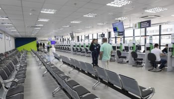 Poupatempo Paraná volta ao horário normal e já registra mais de 160 mil atendimentos
