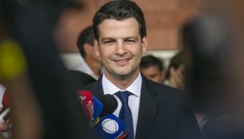 Prefeito altera 2º escalão das pastas de Saúde, Trânsito e Secom municipal