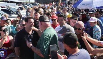 Ratinho Junior anuncia projeto de marina de R$ 100 milhões em Pontal do Paraná