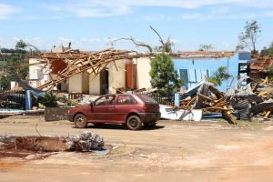 Vendavais e tornados: orientações para lidar com rajadas de vento