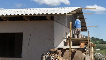 Governo envia mais 46 cartões do Programa Reconstrução para Rio Bonito do Iguaçu