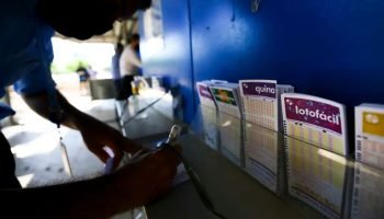 Prêmio da Lotofácil acumula, enquanto apostas do Paraná faturam