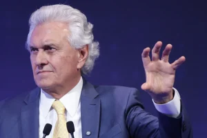 ronaldo-caiado-participa-do-debate-com-os-candidat006608860202607112141.webp.webp