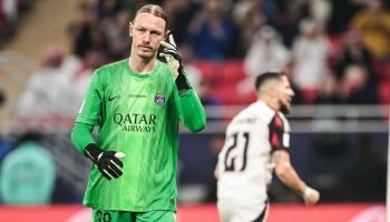 Camisa do goleiro do PSG, destaque contra o Flamengo, já ultrapassa R$ 9 mil em leilão